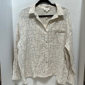 Bohme button collar long sleeve shirt.